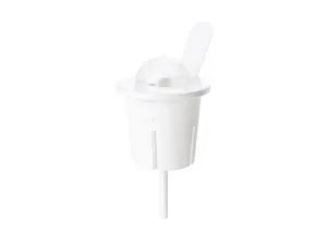 Click & Grow Pro Plant Cup con tapa de cúpula transparente, mostrado en blanco para jardinería de interior